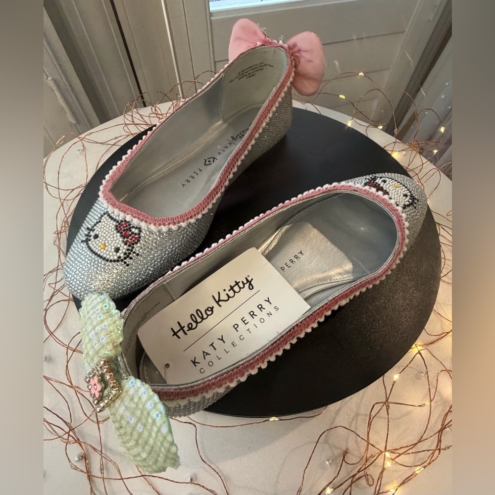 Hand Embellished Statement Crystal Ballet Flat in Hello Kitty Theme, size 8.5 - Picture 14 of 16